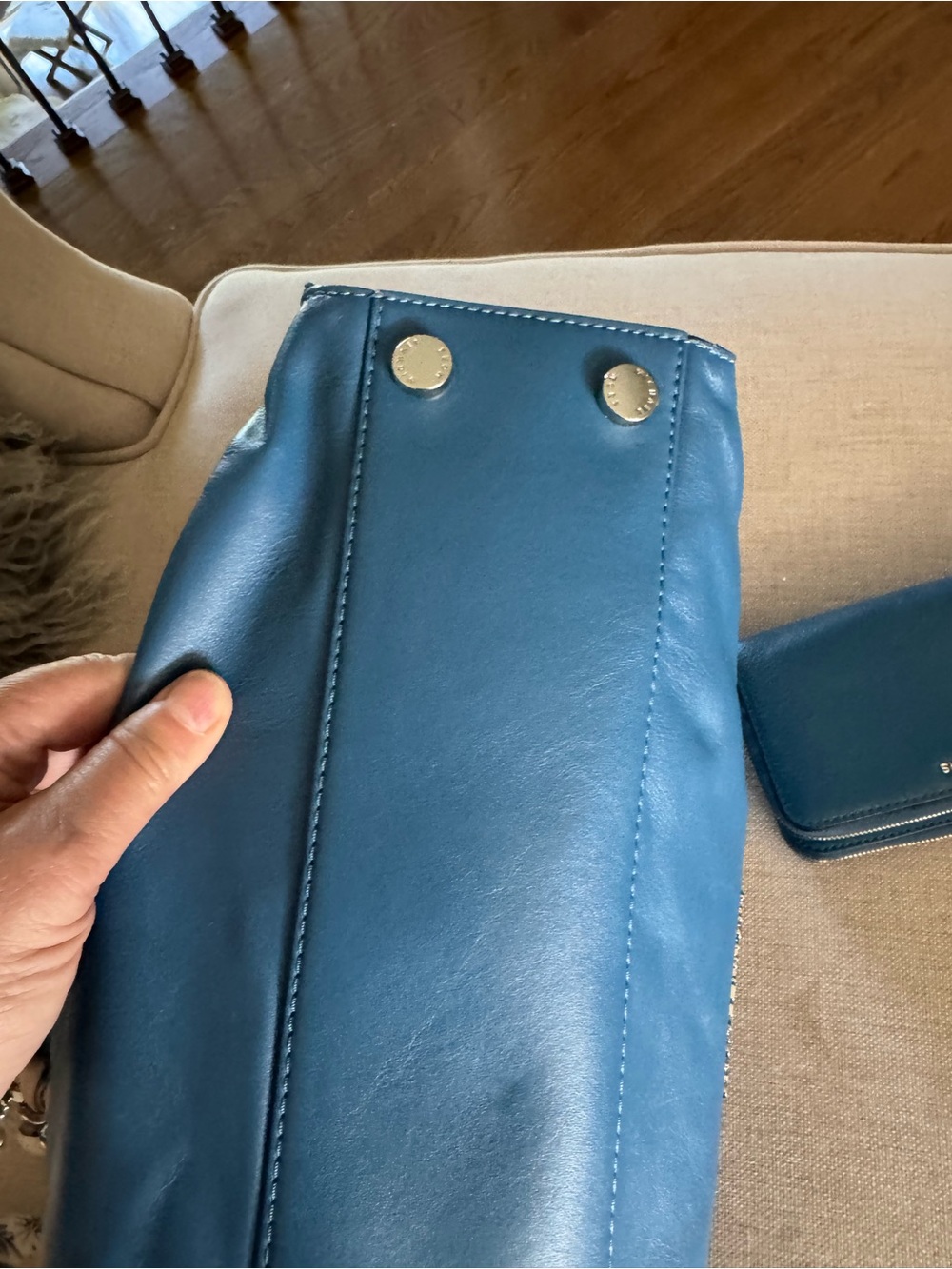 Michael Kors Blue Leather Tote with Matching Wallet - Picture 8 of 16
